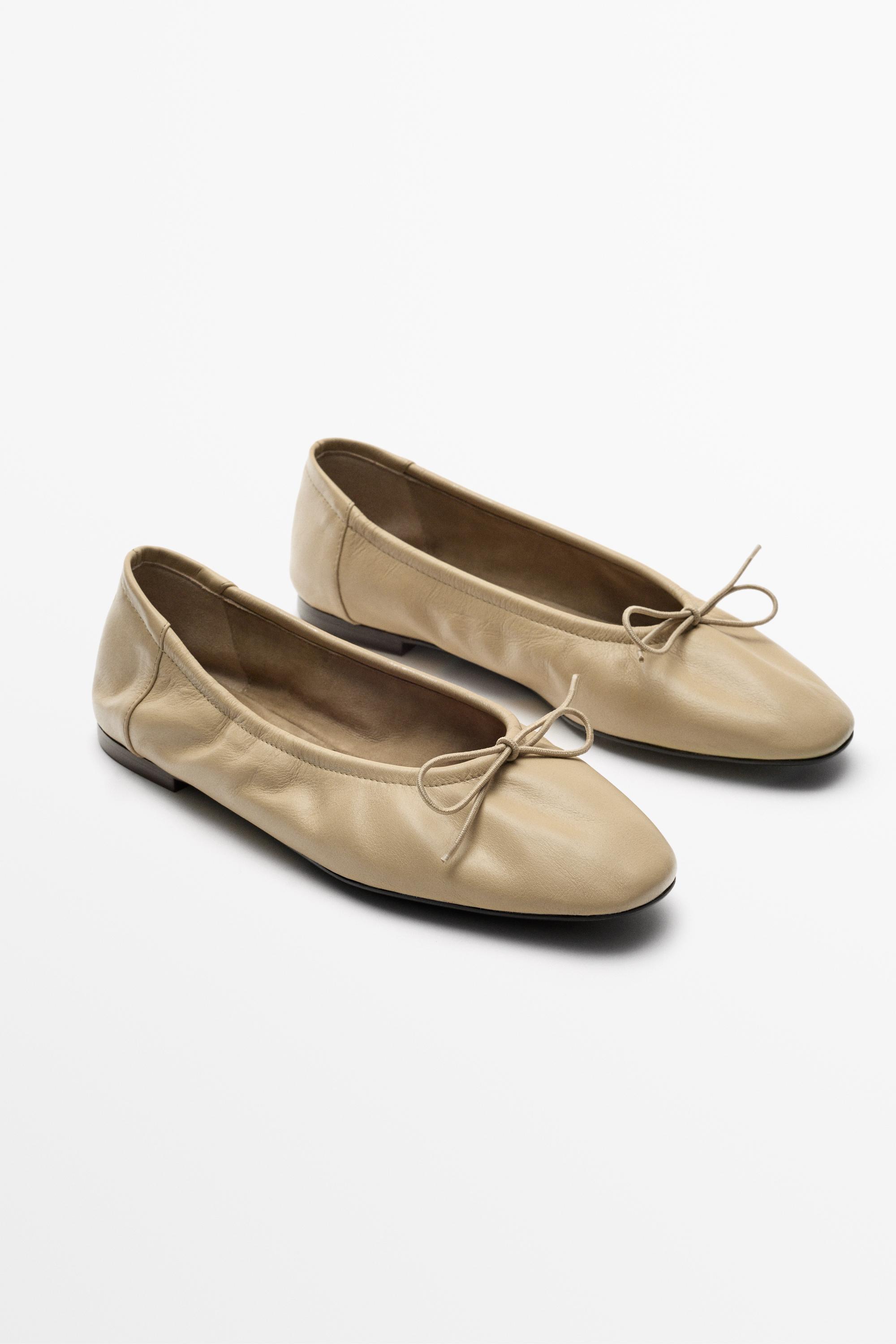 Ruched bow leather ballet flat