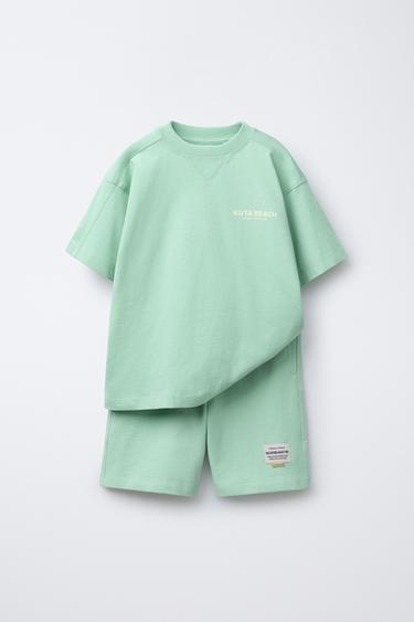 T-SHIRT- UND BERMUDA-SET MIT SCHRIFTZUG - Hellgrün von Zara