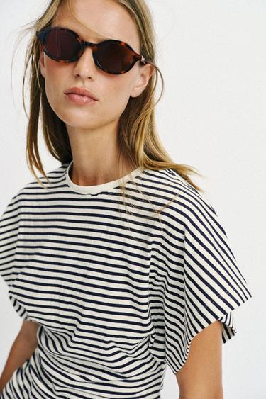 T-SHIRT AJUSTÉ À RAYURES - Rayures de Zara - Image 2