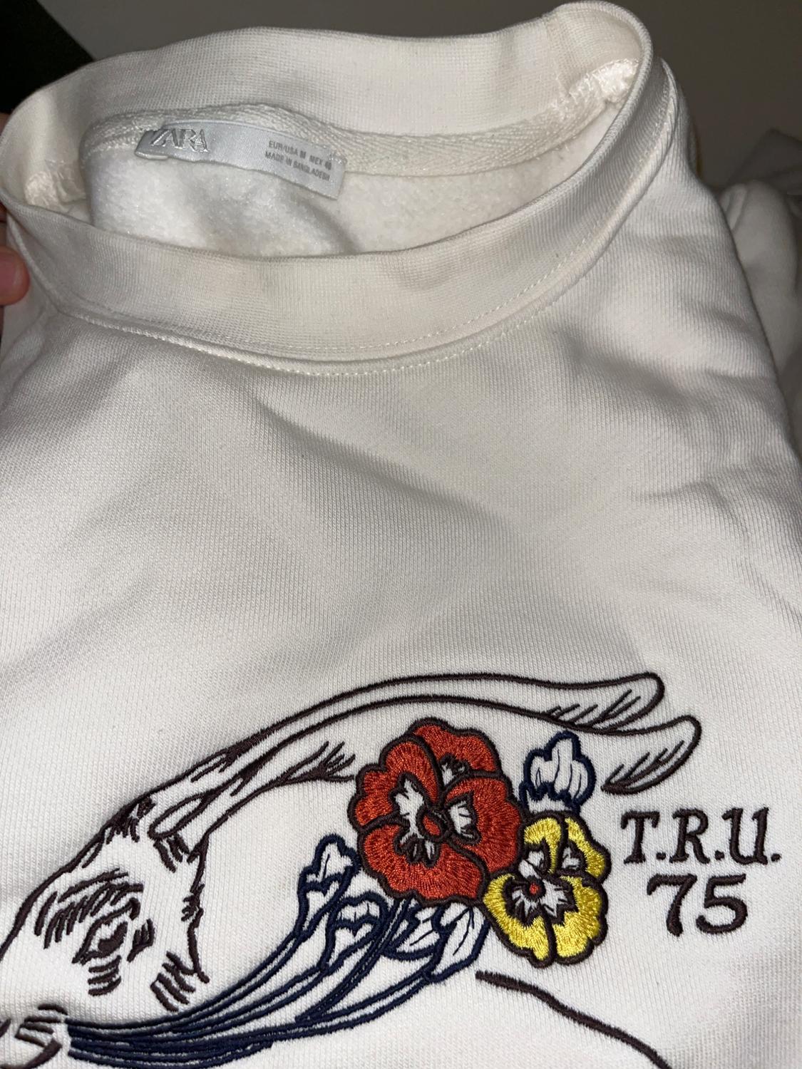 EMBROIDERED RABBIT SWEATSHIRT - Image 3