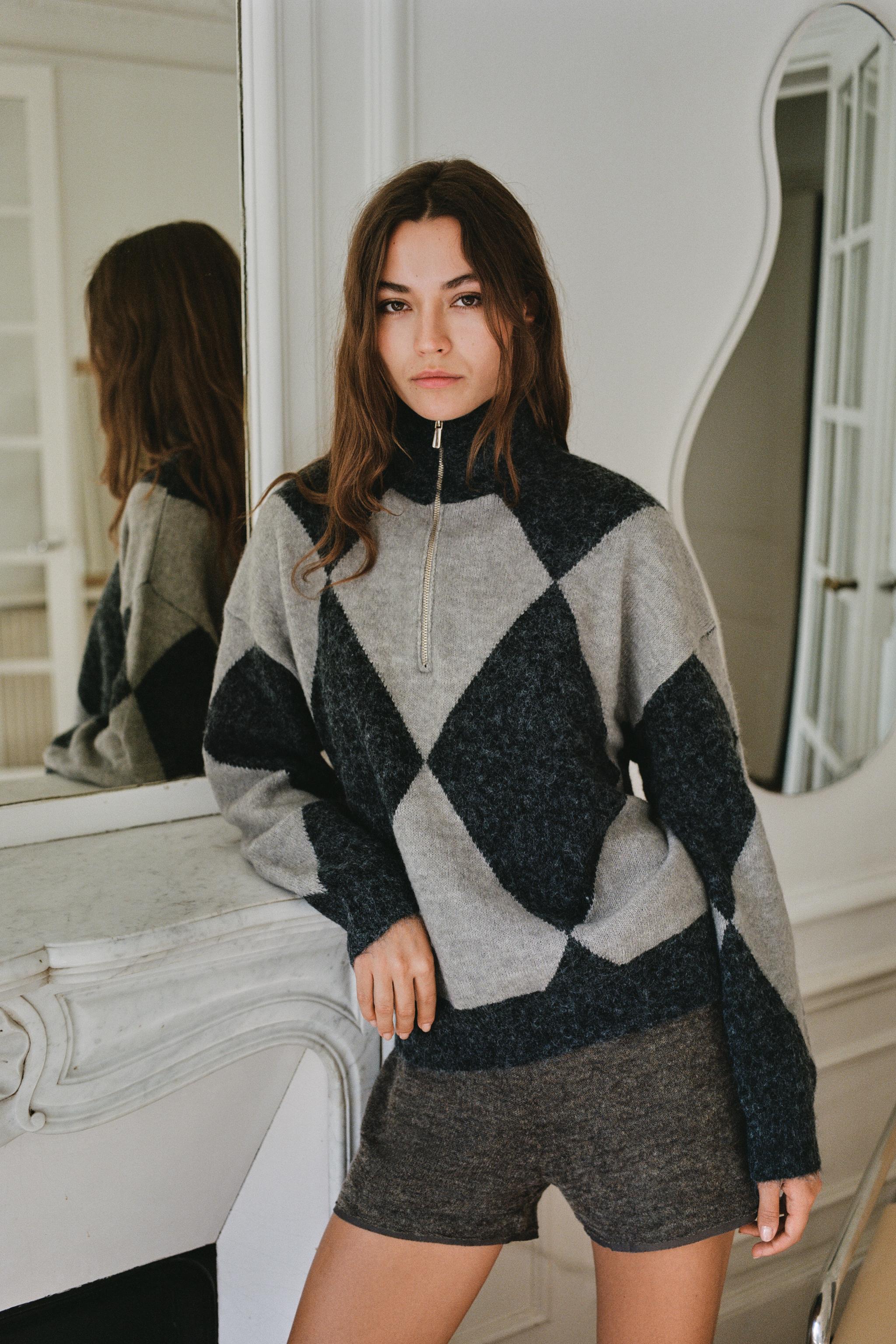 ARGYLE KNIT SWEATER