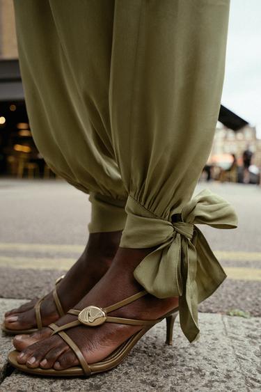 PANTALON BOUFFANT BAS POIGNETS - Kaki clair de Zara - Image 4