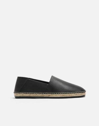 ESPADRILLES EN CUIR - Noir de Zara
