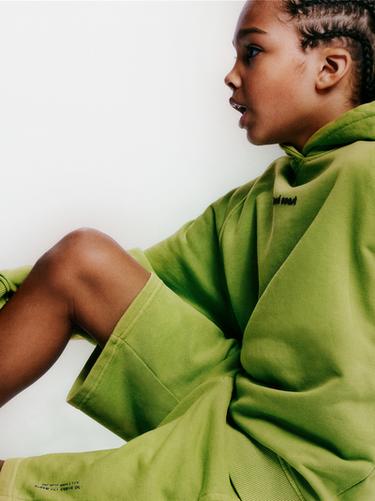 Zara HOODED SWEATSHIRT AND BERMUDA SHORTS SET WITH TEXT - Green