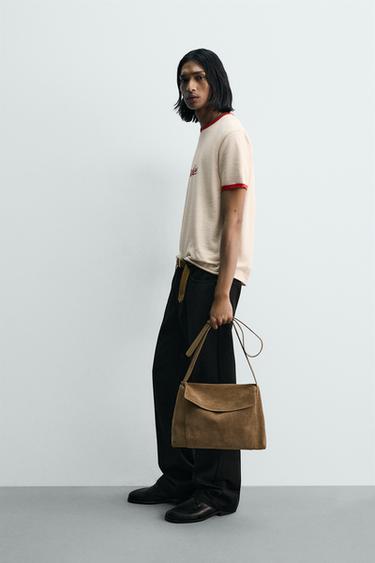 T-SHIRT EN MAILLE CONTRASTE AVEC INSCRIPTION - Écru de Zara - Image 3