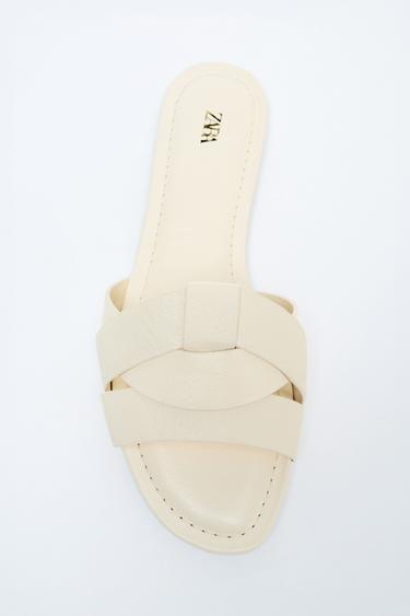 SANDALIA PLANA PIEL CRUZADA - Blanco Crudo de Zara