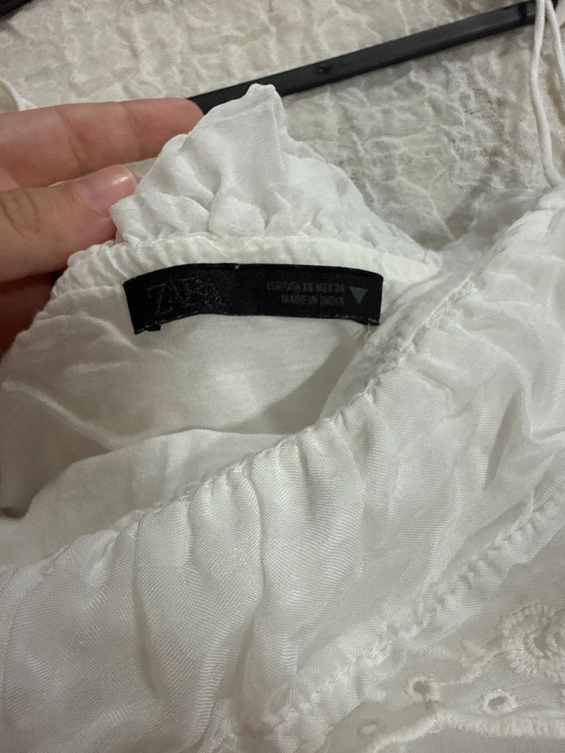 WHITE RUFFLE DRESS - Image 3