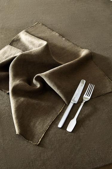 NAPKIN 01 - Kaki fra Zara