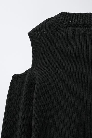 PULL EN MAILLE AVEC CUT OUT ET STRASS - Noir de Zara - Image 3