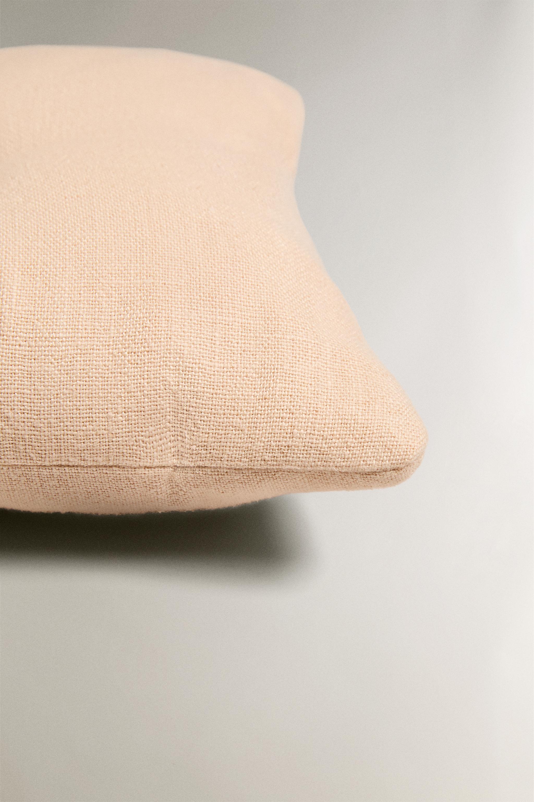 PLAIN TOPSTITCHED CUSHION