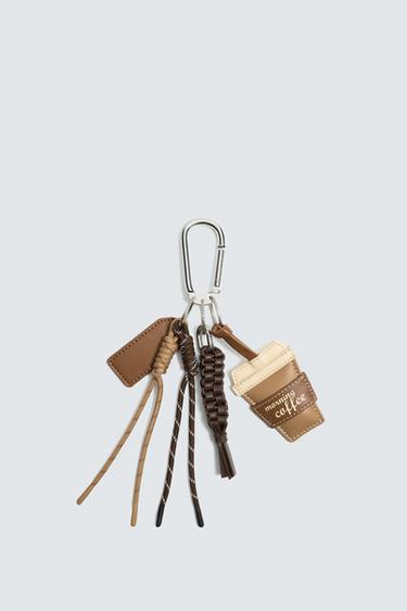 LLAVERO MULTICHARMS - Marrón de Zara - Imagen 0