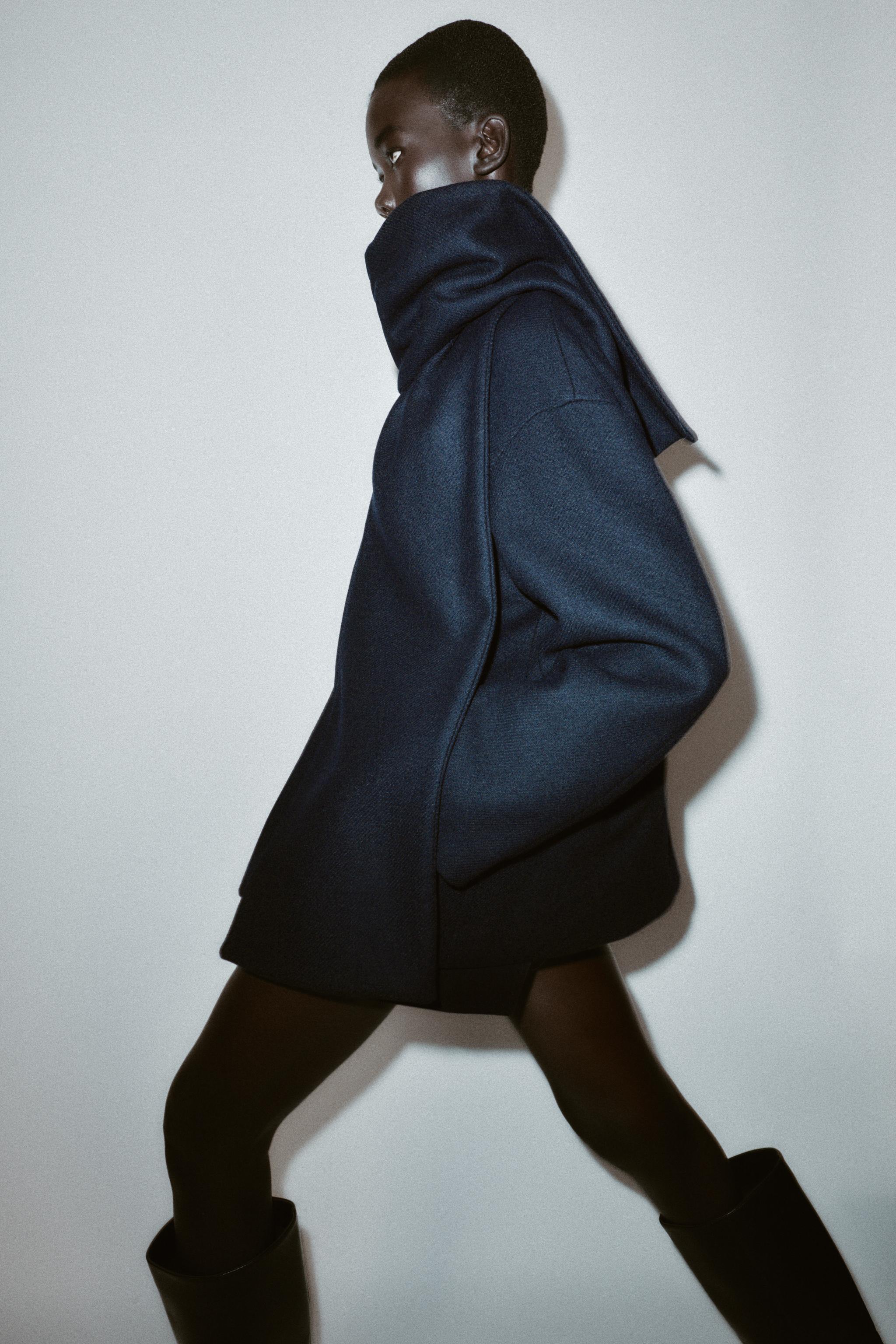 WOOL BLEND SHORT COAT WITH SCARF