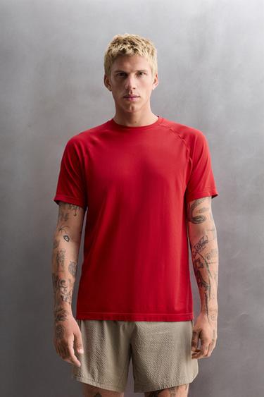 Zara SEAMLESS TECHNICAL T-SHIRT - Red