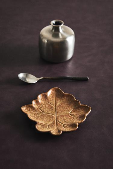 PLATO HOJA GRES - Cremefarben / Braun von Zara