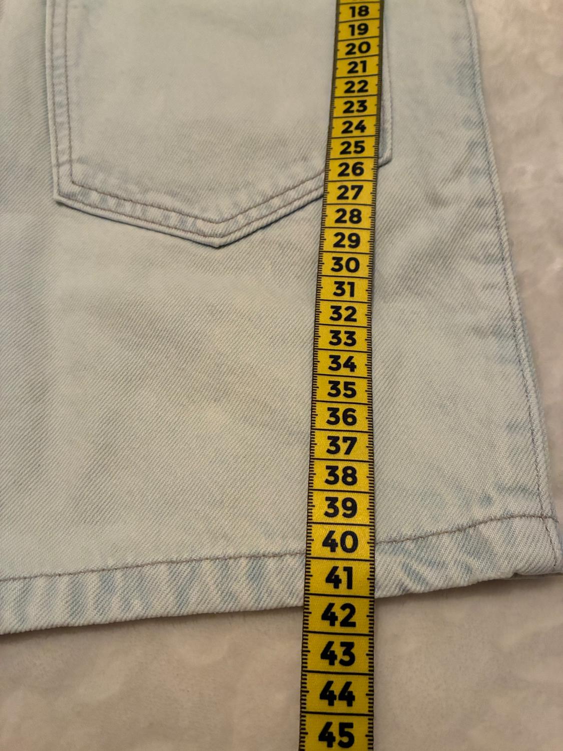 REGULAR FIT DENIM SHORTS - Image 5