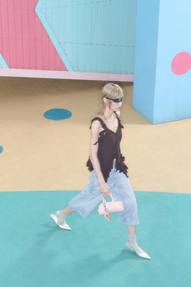 LOW-RISE DENIM JORTS - Light blue by Zara