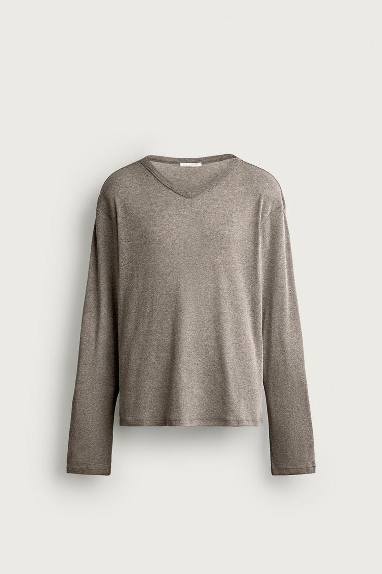 Camiseta ligera cuello pico