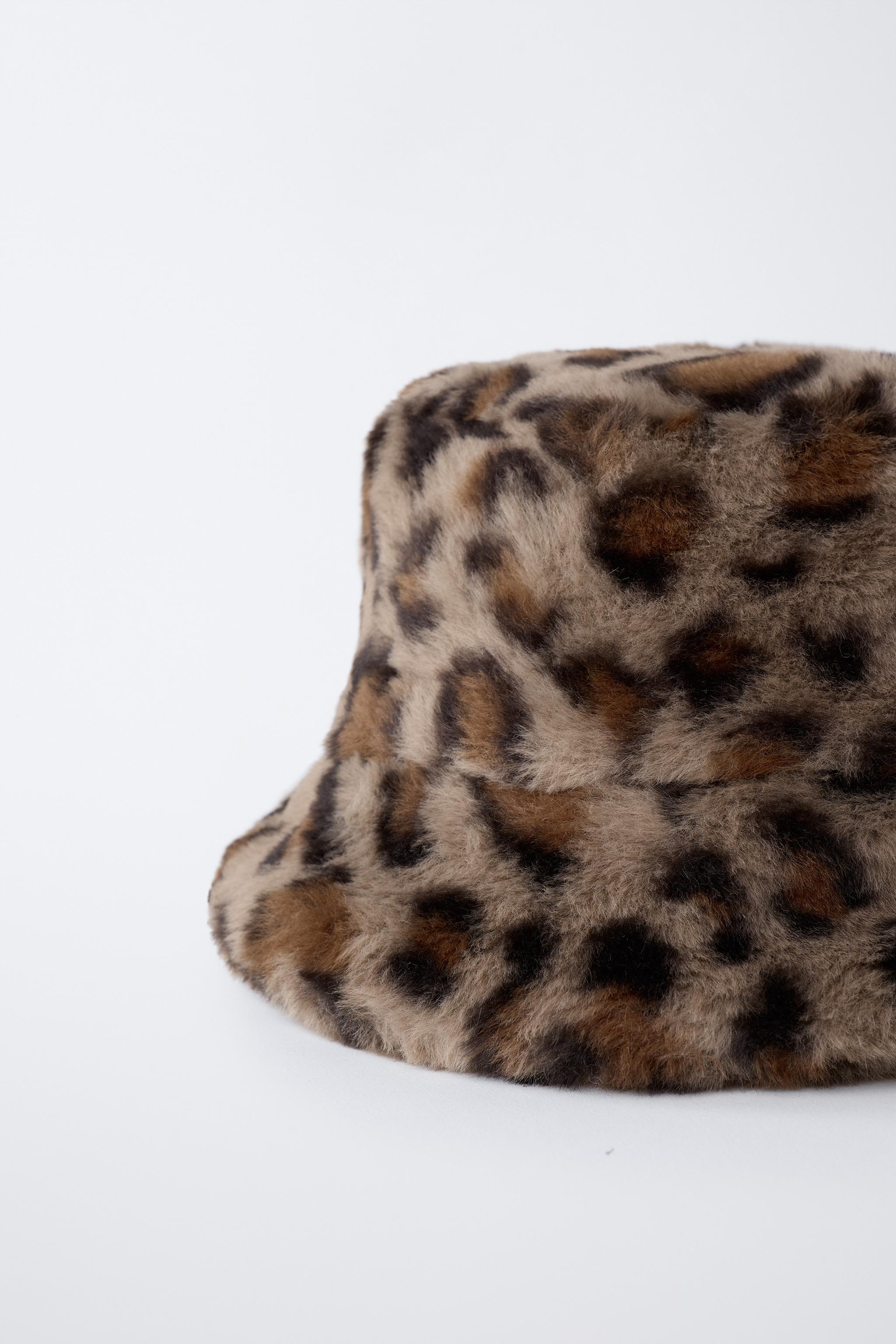 FAUX FUR ANIMAL PRINT BUCKET HAT
