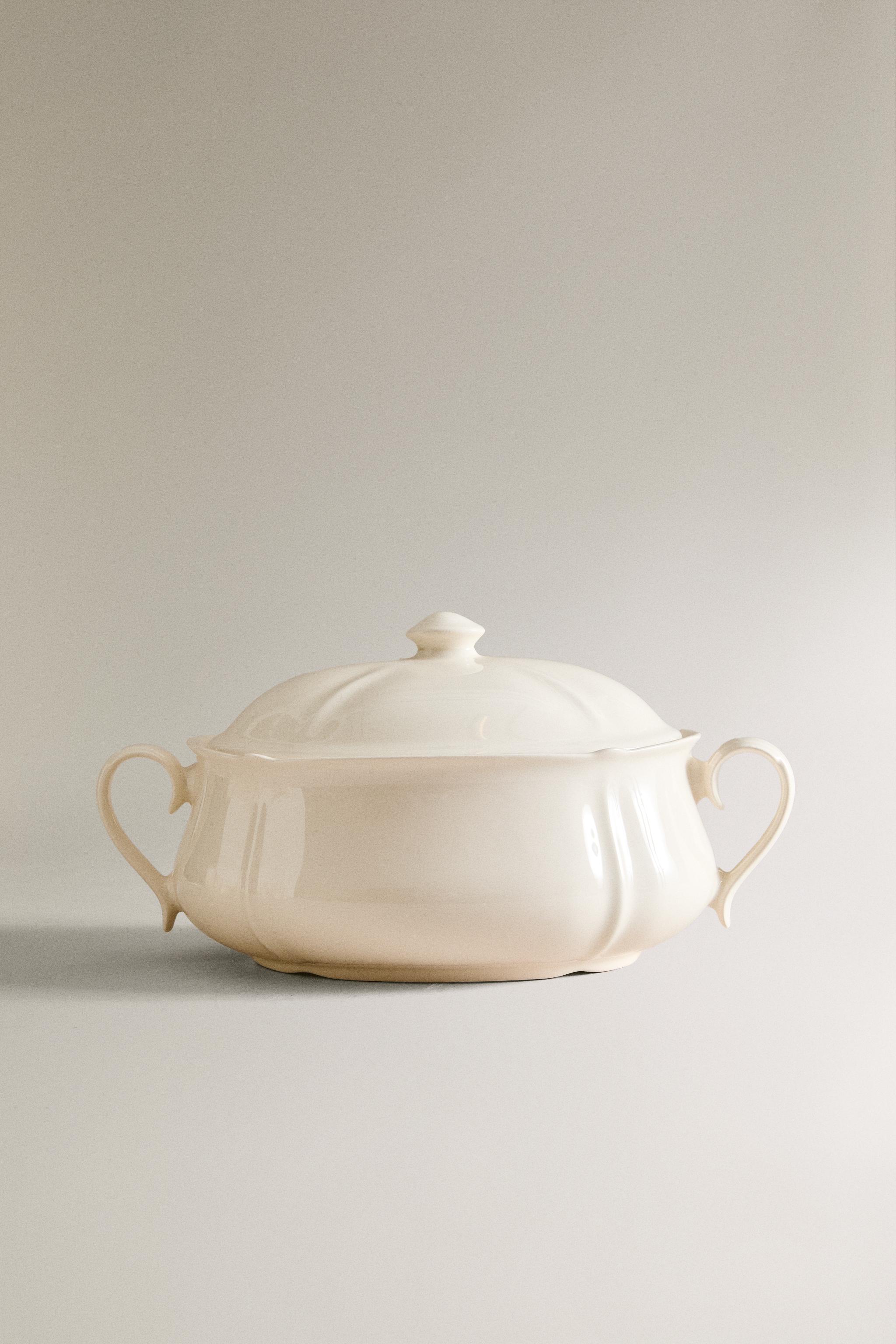 EARTHENWARE TUREEN WITH RAISED-DESIGN EDGE - Ecru | ZARA