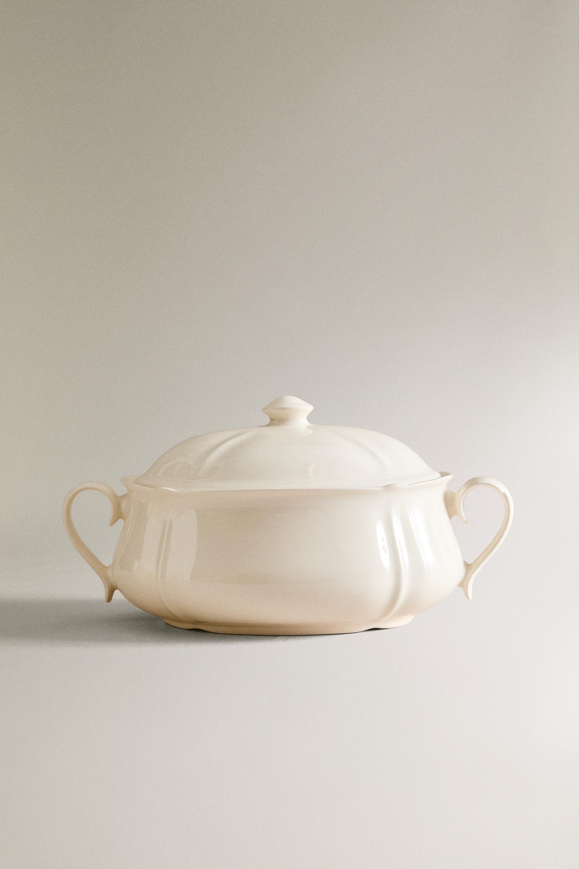 EARTHENWARE TUREEN WITH RAISED-DESIGN EDGE - Ecru - ONE SIZE ONLY
