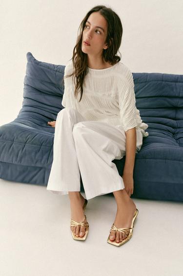 БОСОНОЖКИ С МЕТАЛЛИЧЕСКИМ БЛЕСКОМ — Золотистый от Zara