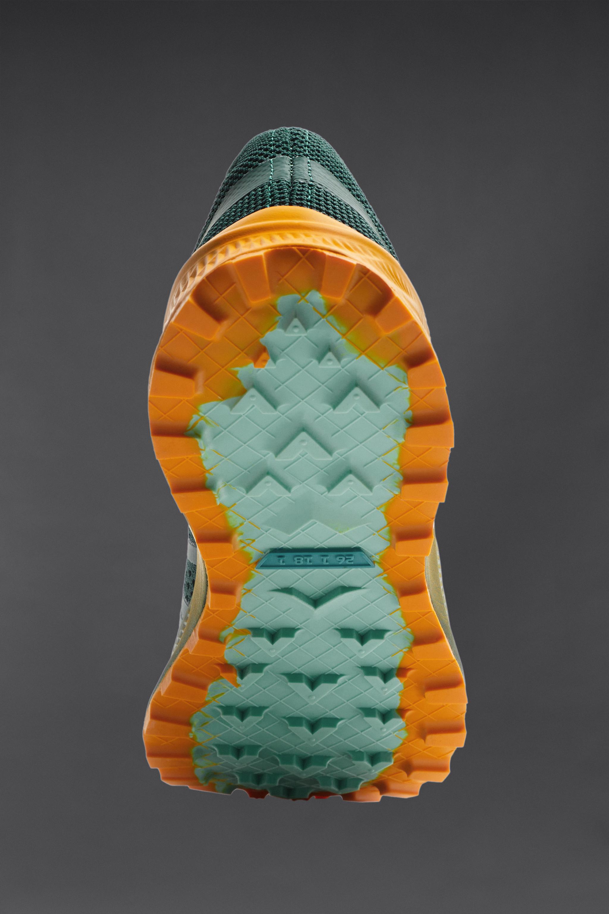 Saucony shoes on sale zara Clearance