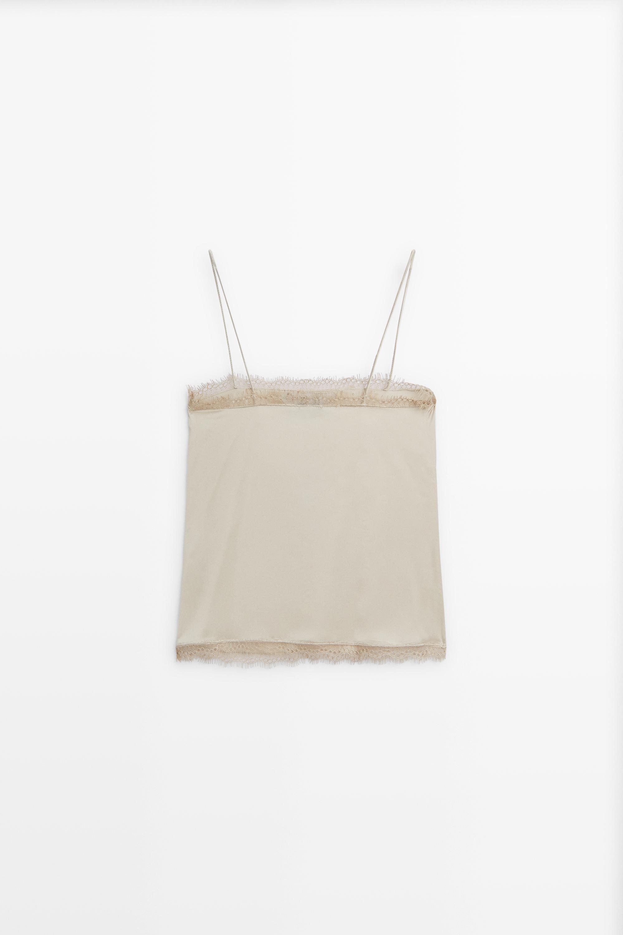 Top esprit lingerie à fines bretelles et détail dentelle