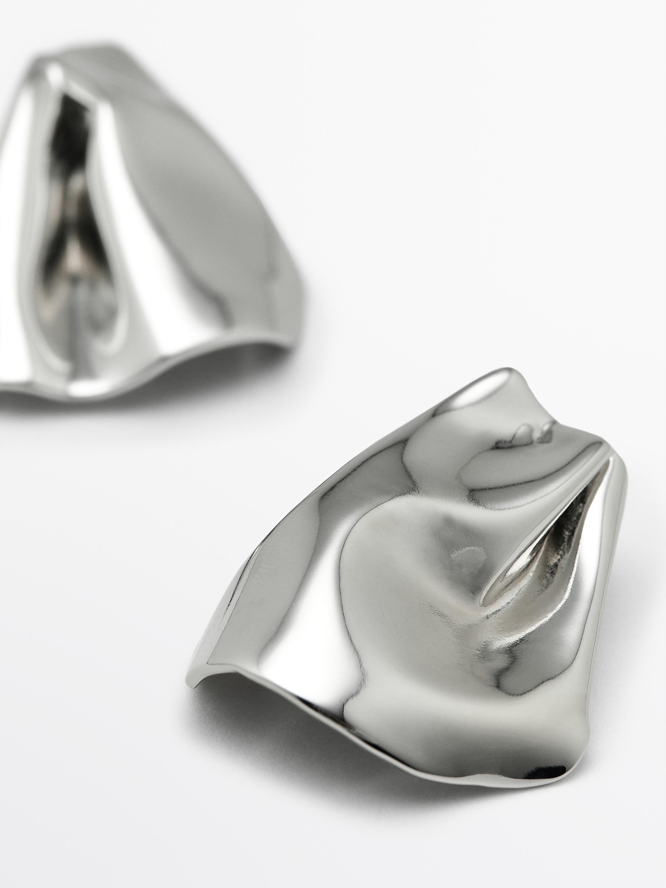 Boucles d’oreilles moyennes plissées