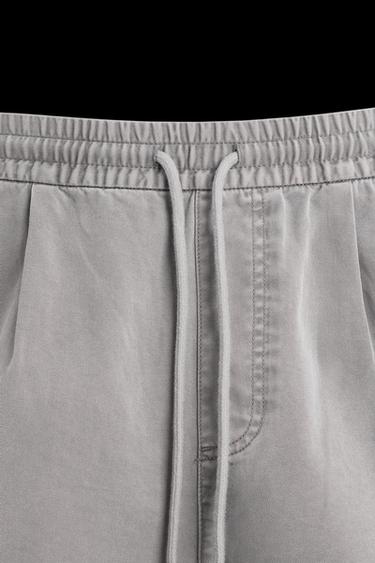 BERMUDA RELAXED FIT LAVADA - Gris de Zara