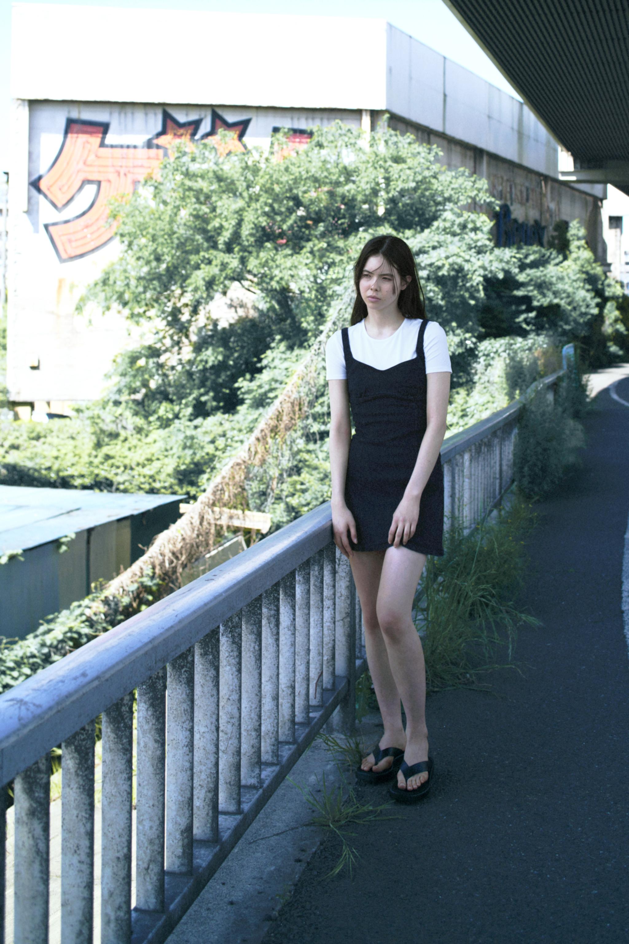 Z1975 デニムミニストラップワンピース - ブルー | ZARA Japan