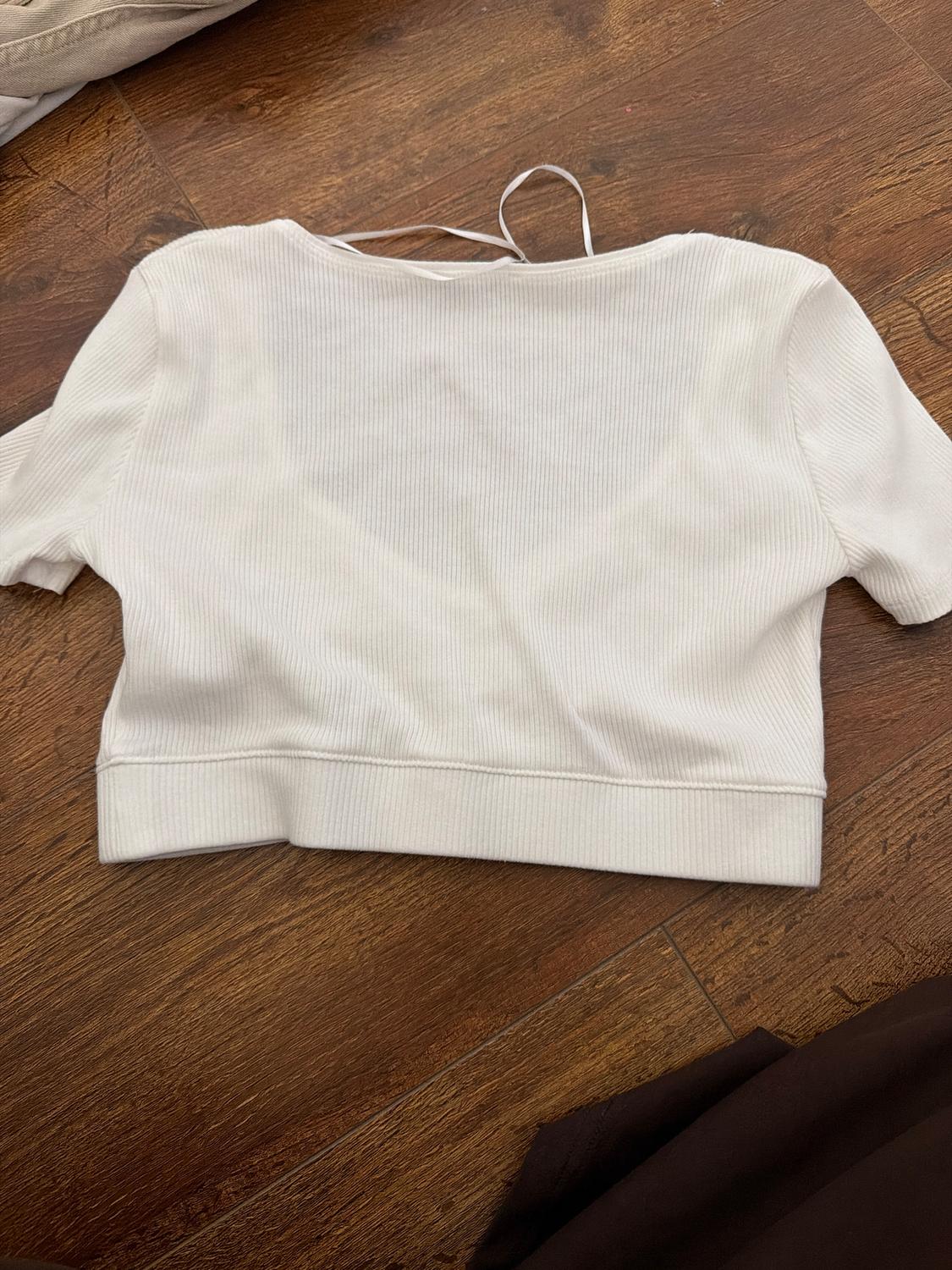 WHITE RIPPLED TOP - Image 2