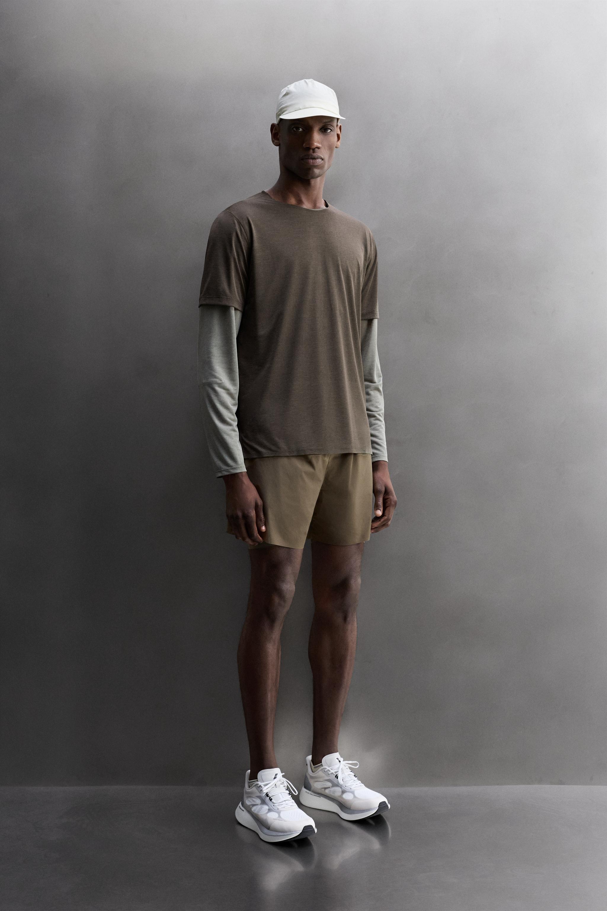 LIGHTWEIGHT STRUCTURED RUNNING T-SHIRT - Mid-green | ZARA United