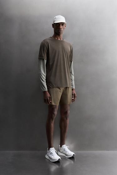 Zara LIGHTWEIGHT STRUCTURED RUNNING T-SHIRT - Mid-green - Image 0