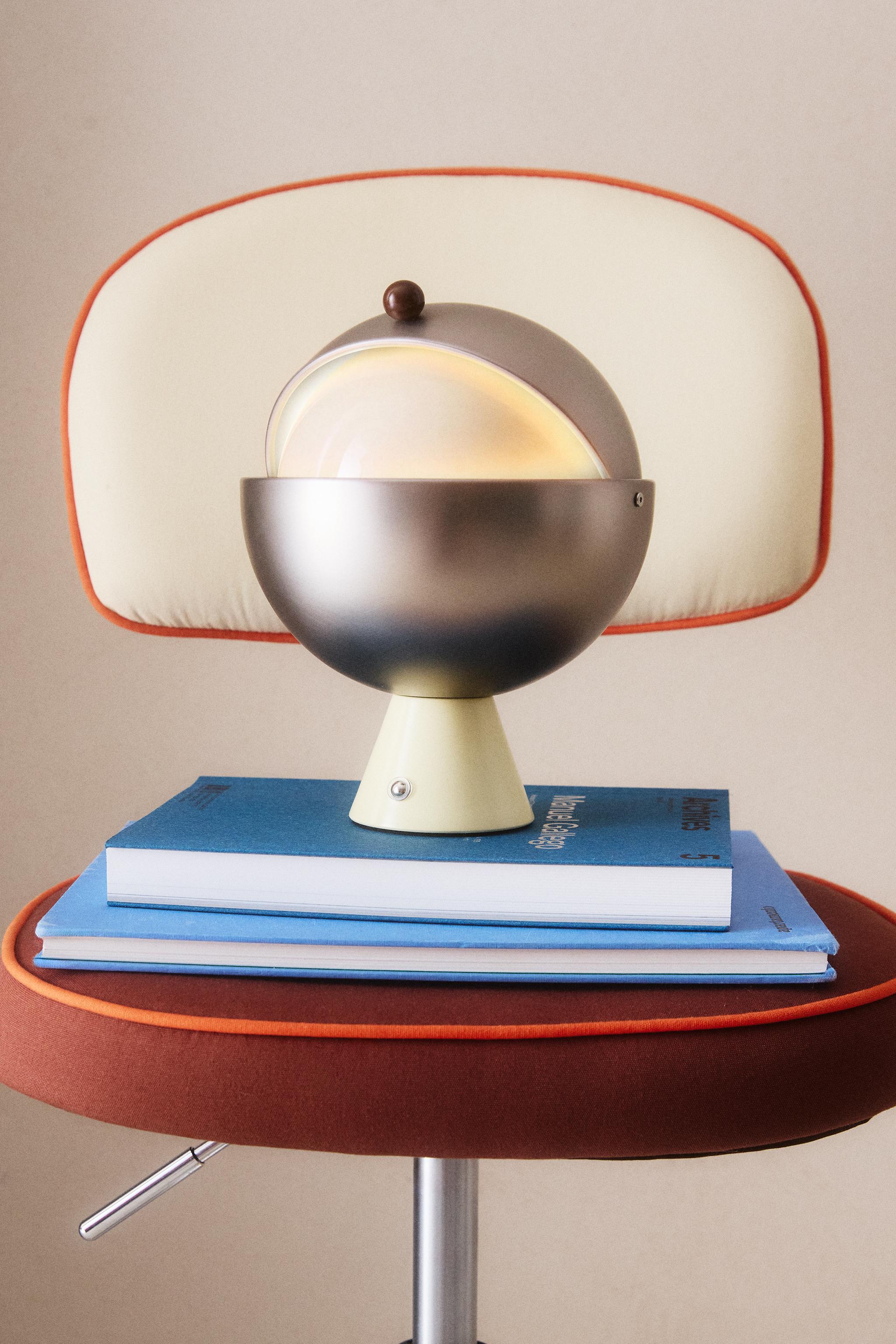 ZARA  ザラホーム ストーン ボールランプ USBライト USB SPHERICAL TABLE LAMP - Cream | ZARA United States
