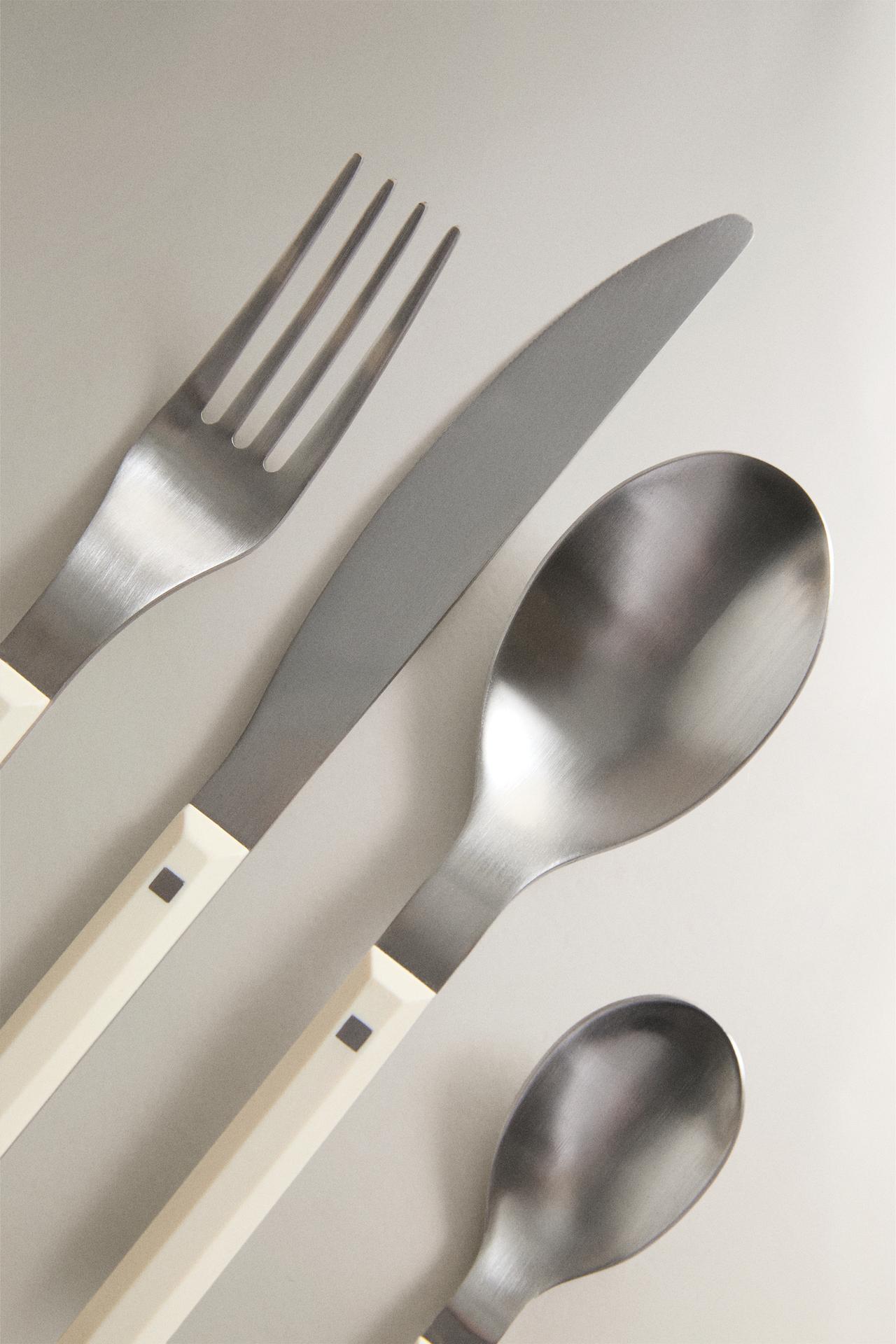 HEXAGONAL HANDLE FLATWARE SET (SET OF 4) — White