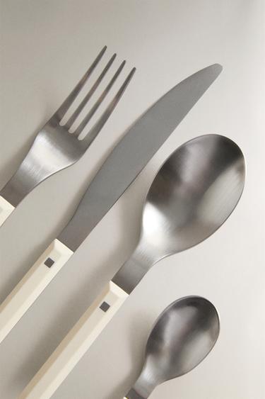HEXAGONAL HANDLE FLATWARE SET (SET OF 4) — White 2