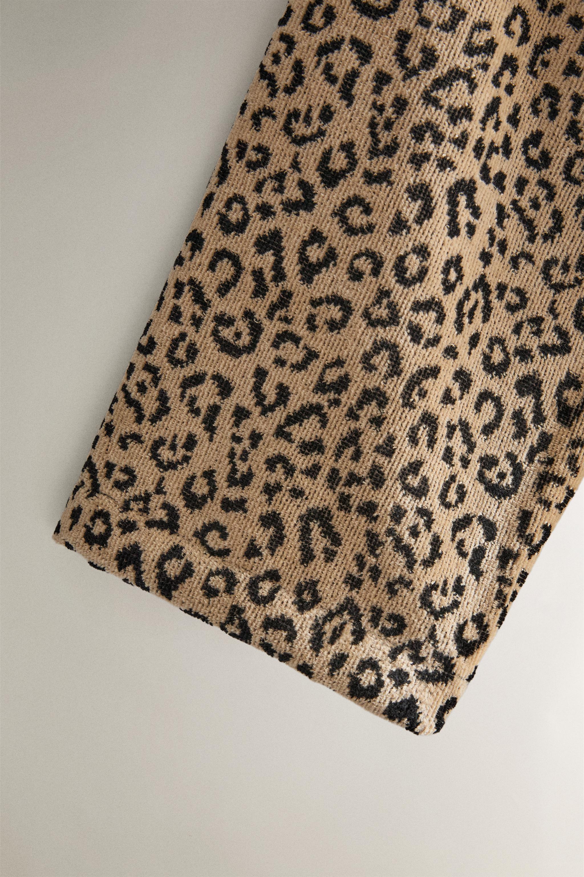 ANIMAL PRINT VELOUR BATHROBE — Leopard