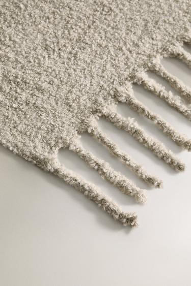 COUVERTURE À FRANGES - Gris perle de Zara - Image 1