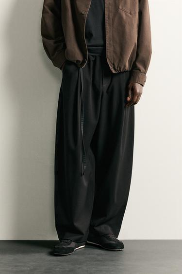 Zara PLEATED BELTED BALLOON PANTS - Black