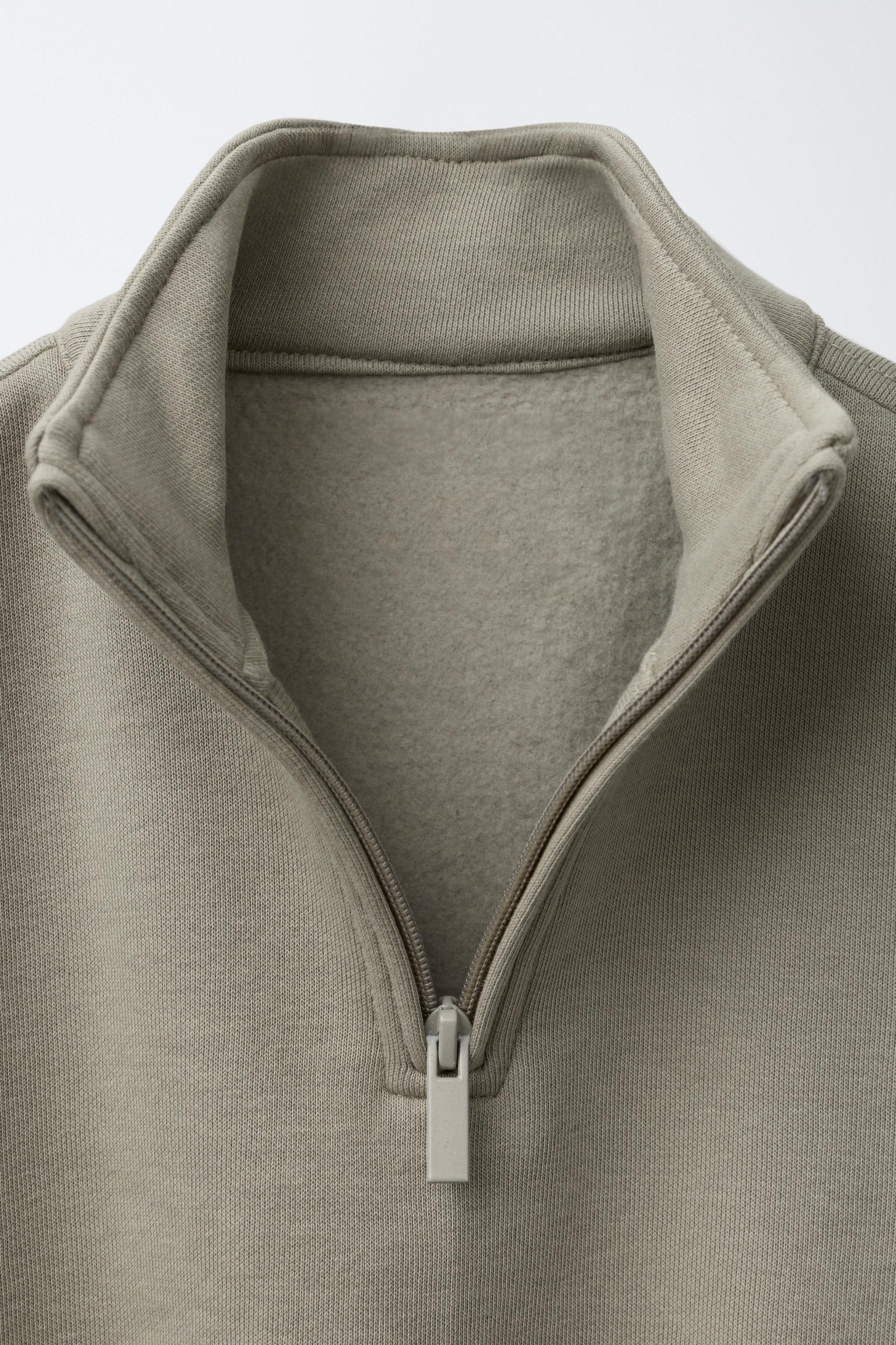 SWEAT BASIQUE ÉTIQUETTE