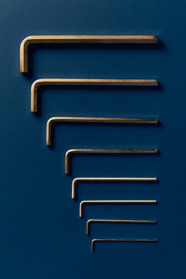 SET OF 8 STEEL ALLEN KEYS WITH WOODEN STAND - Golden by Zara
