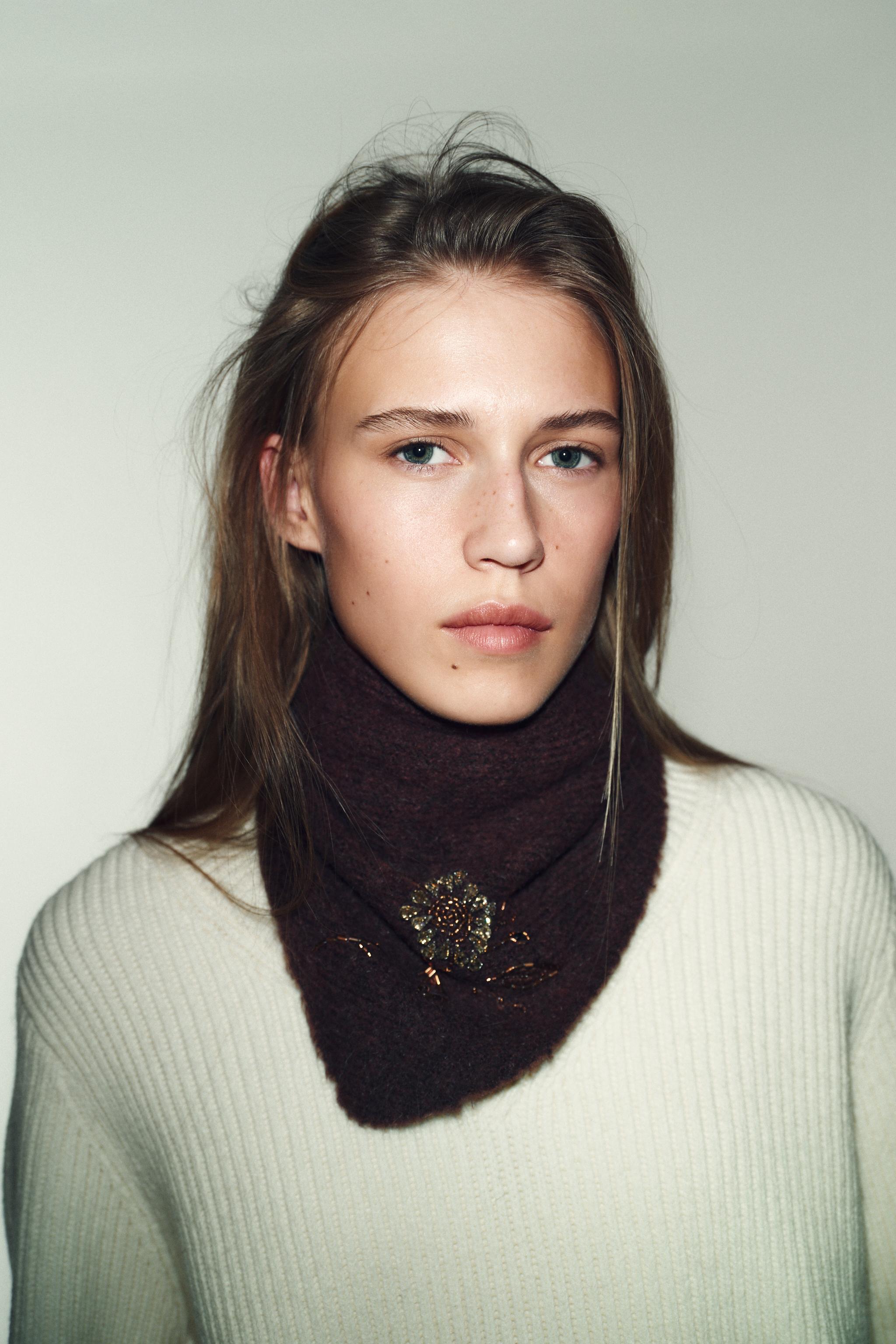 KNIT BANDANA WITH FLORAL BEADS - Brown | ZARA United States