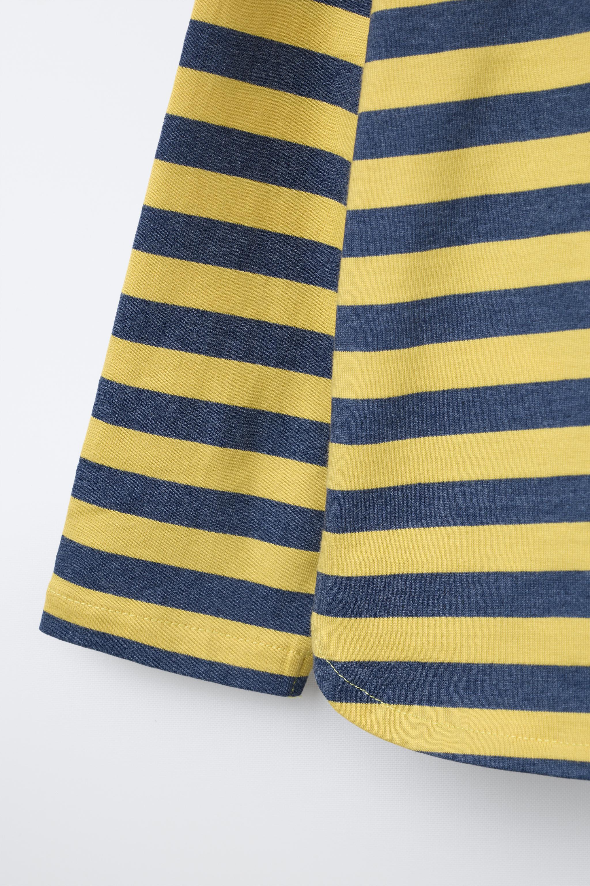 T-SHIRT IMPRIMÉ À RAYURES