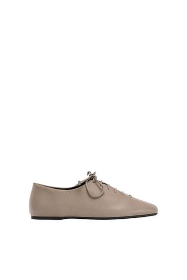 LEATHER LACE-UP FLAT SHOES