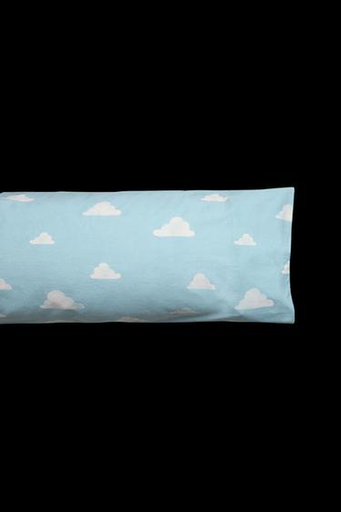 CHILDREN’S CLOUD PRINT PILLOWCASE - Light blue by Zara