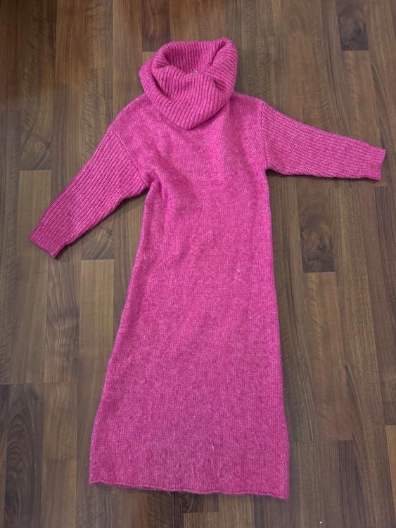 WRAPAROUND COLLAR KNIT DRESS SECOND HAND