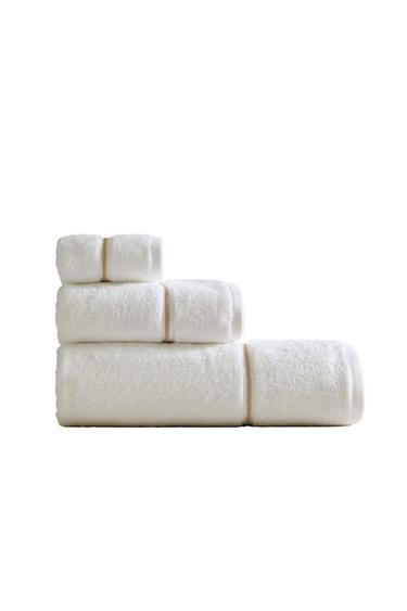 EMBROIDERED TRIM BATH TOWEL - Beige by Zara