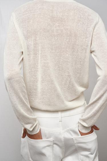 PULL EN MAILLE AVEC BOUTONS - Écru de Zara - Image 1