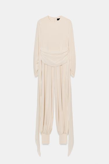 جمبسوت طويل بكسرات وحزام خصر - بيج فاتح الخاص بـ Zara