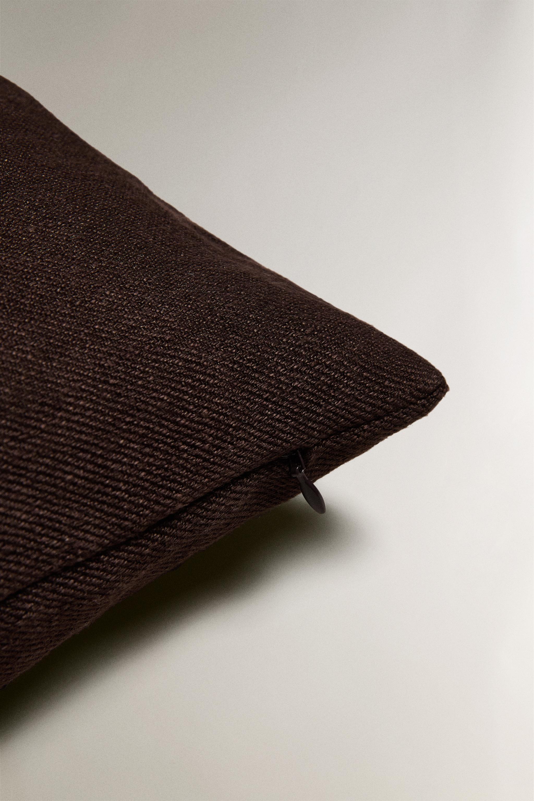 THROW PILLOW COVER WITH STITCHING